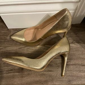 Zara Woman Gold high heeled shoes